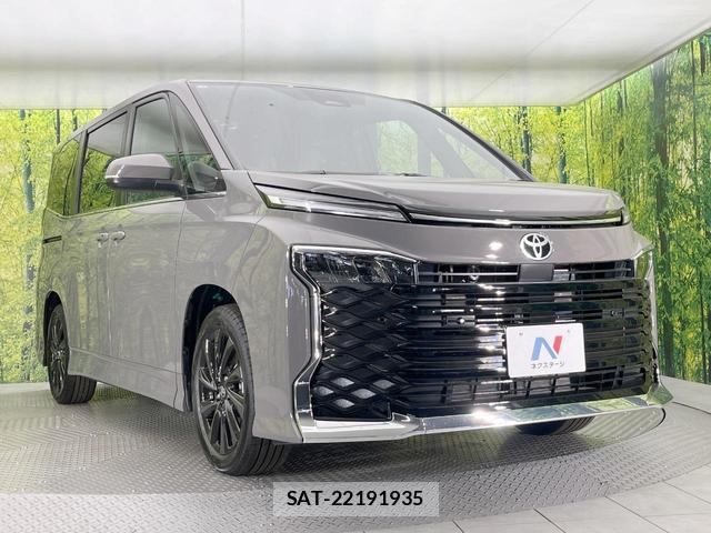 Toyota VOXY 2026-05 8648771-16