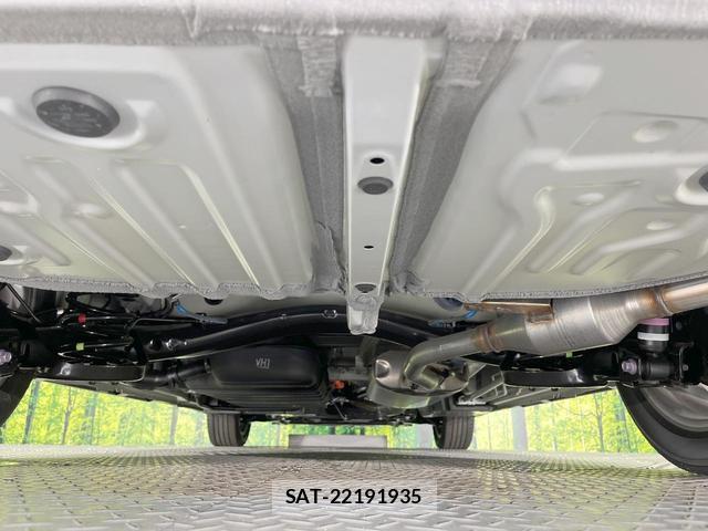 Toyota VOXY 2026-05 8648771-19