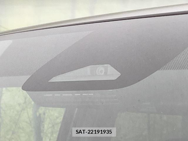 Toyota VOXY 2026-05 8648771-3