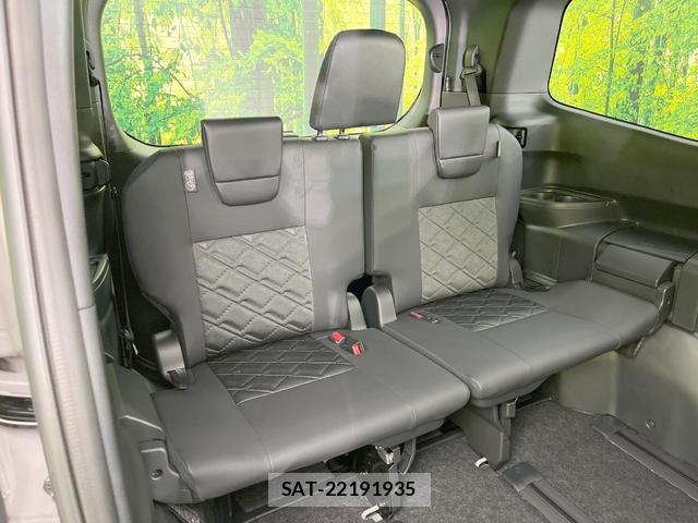Toyota VOXY 2026-05 8648771-9