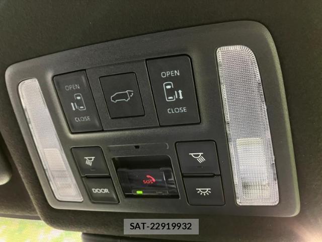 Toyota VOXY 2026-03 8648827-17