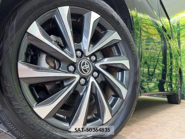 Toyota VOXY 2024-05 8649131-14