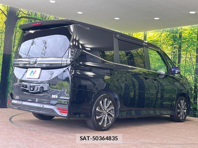 Toyota VOXY 2024-05 8649131-18