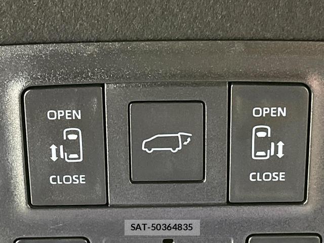 Toyota VOXY 2024-05 8649131-4