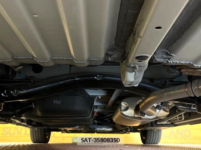 Toyota VOXY 2023-05 8649222-19