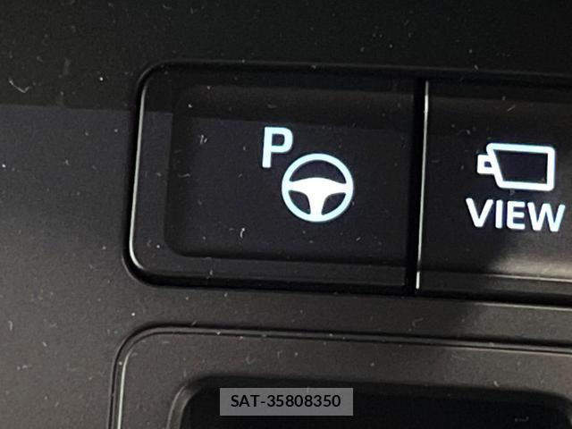 Toyota VOXY 2023-05 8649222-5