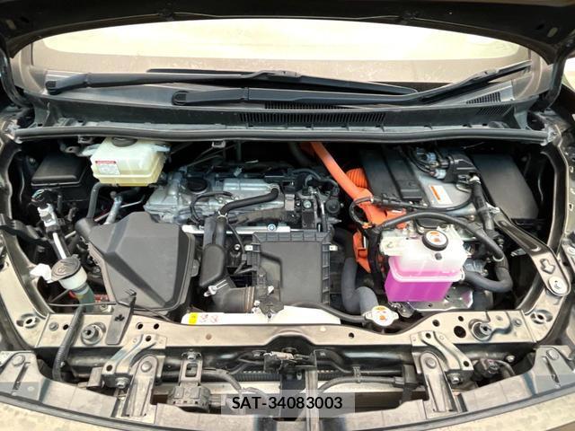Toyota VOXY 2021-05 8649328-17