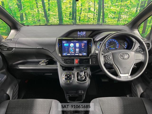 Toyota VOXY 2014-09 8649362-1