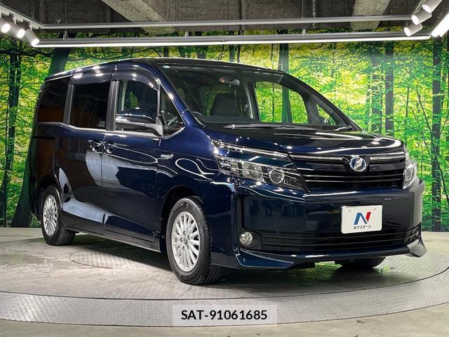 Toyota VOXY 2014-09 8649362-16