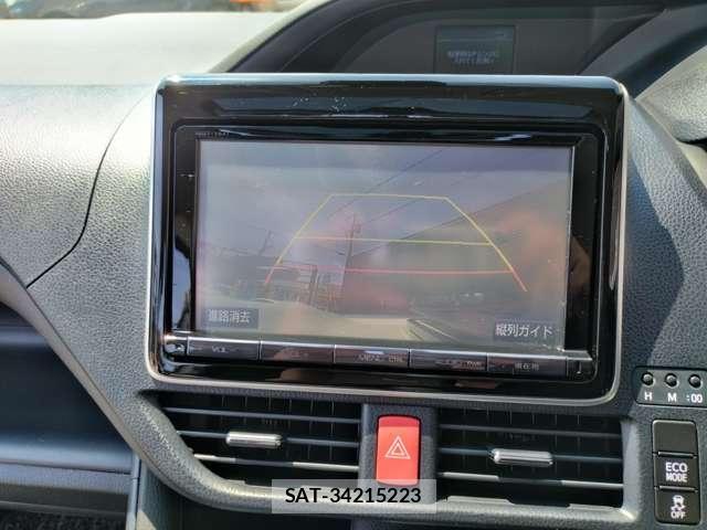 Toyota VOXY 2016-02 8649472-17