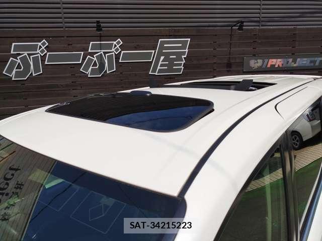 Toyota VOXY 2016-02 8649472-7