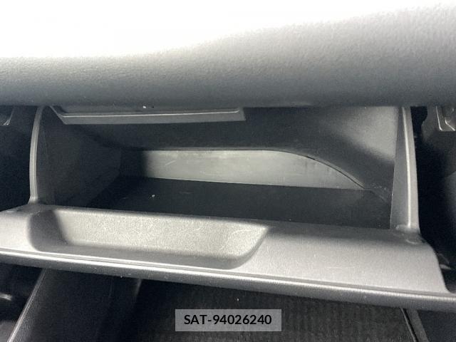 Toyota VOXY 2023-03 8649496-15