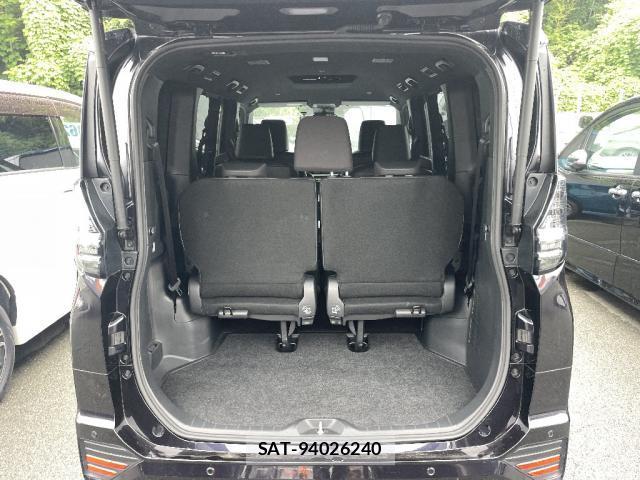 Toyota VOXY 2023-03 8649496-7