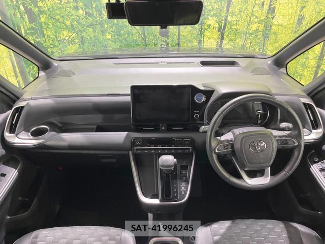 Toyota VOXY 2022-12 8649591-1