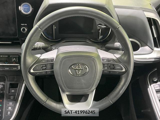 Toyota VOXY 2022-12 8649591-11