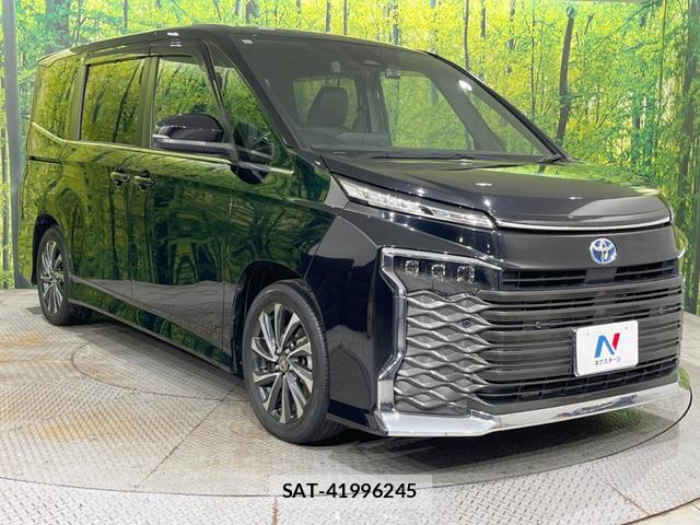 Toyota VOXY 2022-12 8649591-16