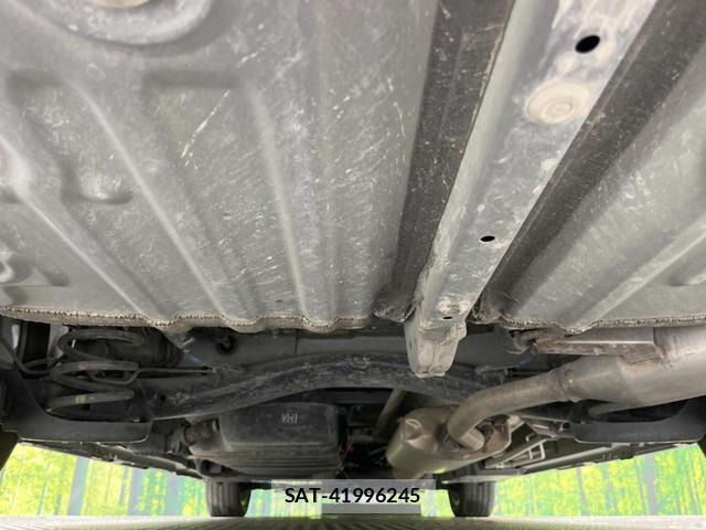 Toyota VOXY 2022-12 8649591-18
