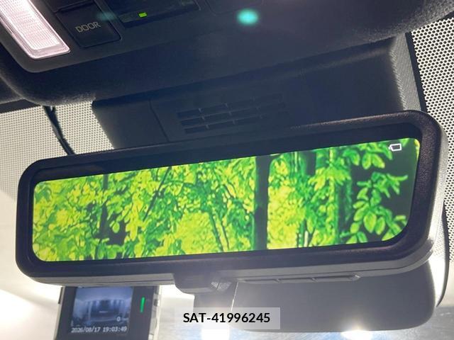 Toyota VOXY 2022-12 8649591-4