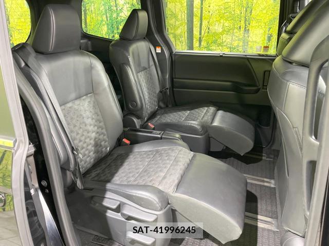 Toyota VOXY 2022-12 8649591-8
