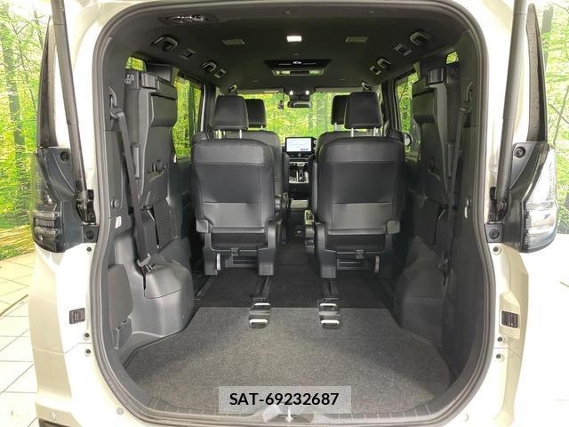 Toyota VOXY 2023-01 8649764-10