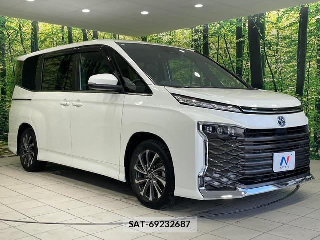 Toyota VOXY 2023-01 8649764-16