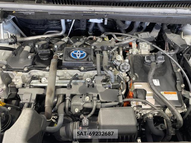 Toyota VOXY 2023-01 8649764-17