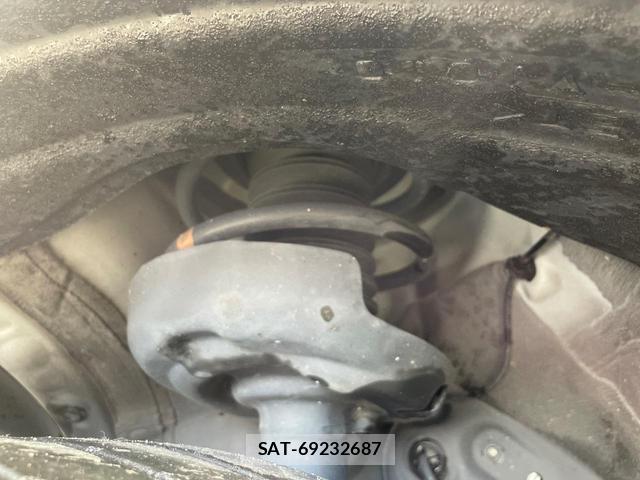 Toyota VOXY 2023-01 8649764-19