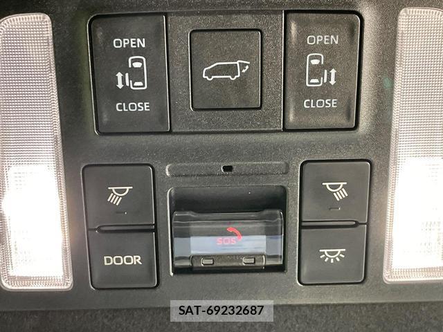 Toyota VOXY 2023-01 8649764-2