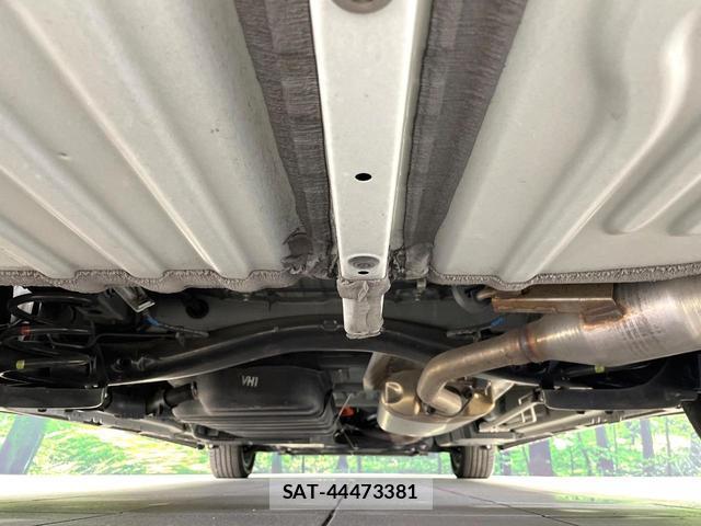 Toyota VOXY 2022-03 8649813-18