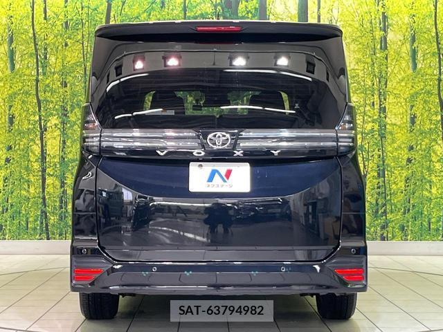 Toyota VOXY 2023-05 8649823-14