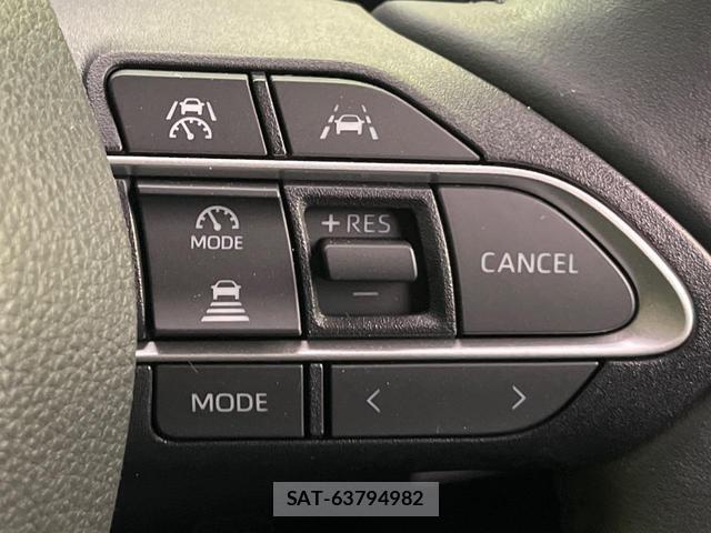 Toyota VOXY 2023-05 8649823-5