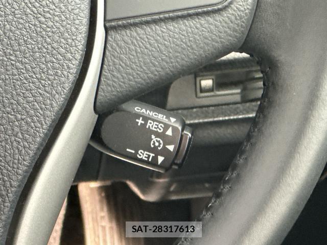 Toyota VOXY 2019-08 8649912-17