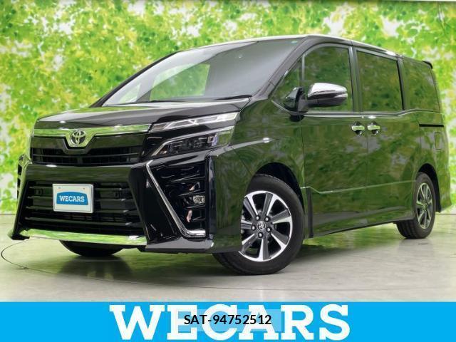 Toyota VOXY 2021-11 8649967-0