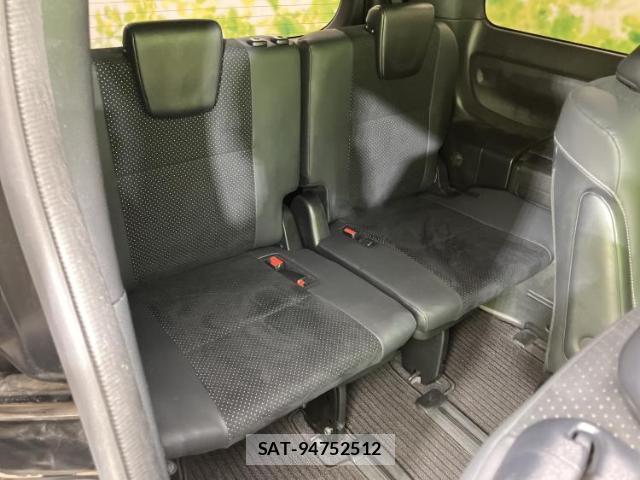 Toyota VOXY 2021-11 8649967-5