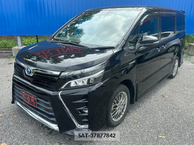 Toyota VOXY 2018-07 8649973-1