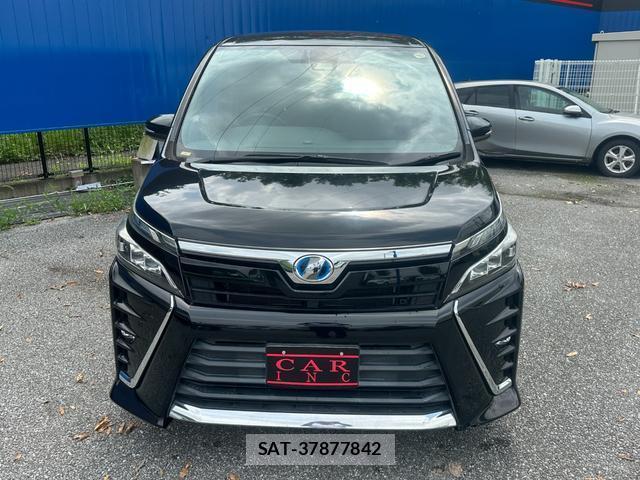 Toyota VOXY 2018-07 8649973-2