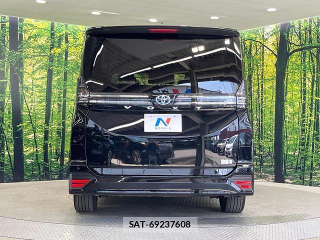Toyota VOXY 2023-06 8650014-15
