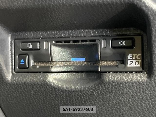 Toyota VOXY 2023-06 8650014-6