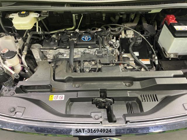 Toyota VOXY 2023-08 8650021-18