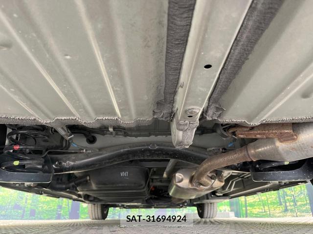 Toyota VOXY 2023-08 8650021-19