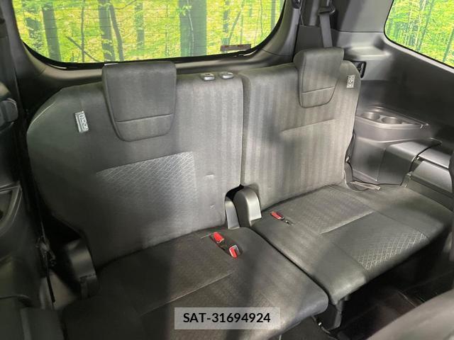 Toyota VOXY 2023-08 8650021-9