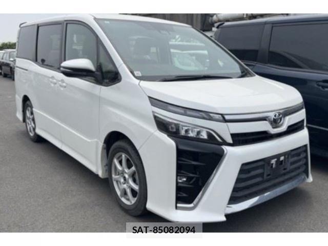 Toyota VOXY 2021 8650208-0