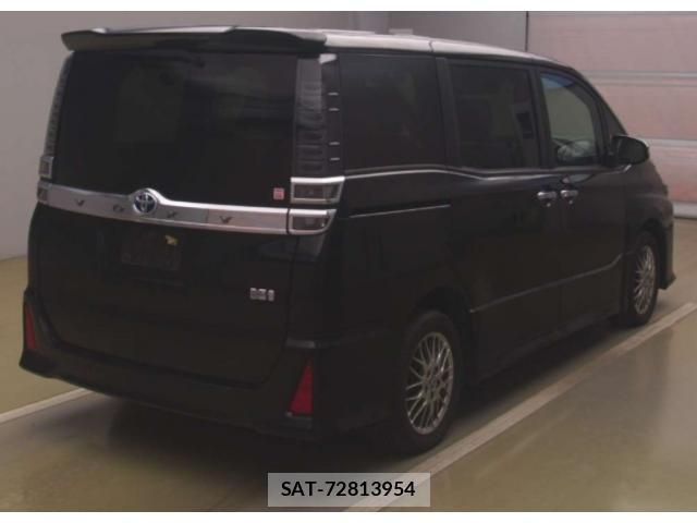 Toyota VOXY 2021 8650358-1