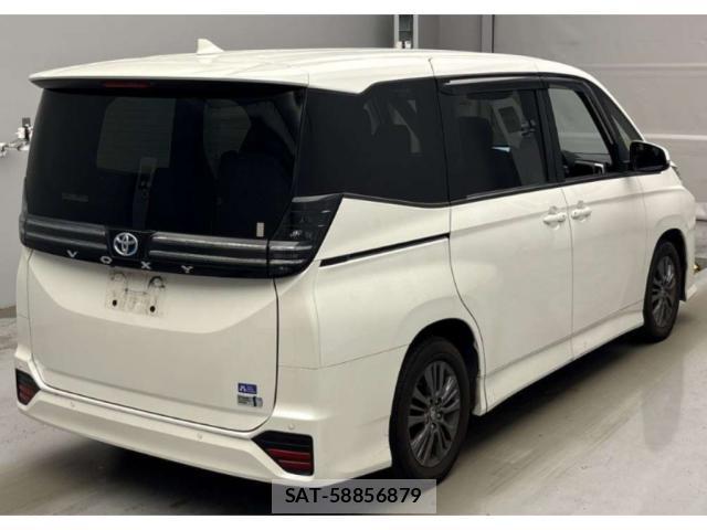 Toyota VOXY 2024-02 8650389-1