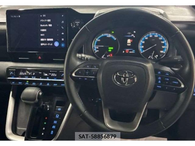 Toyota VOXY 2024-02 8650389-2