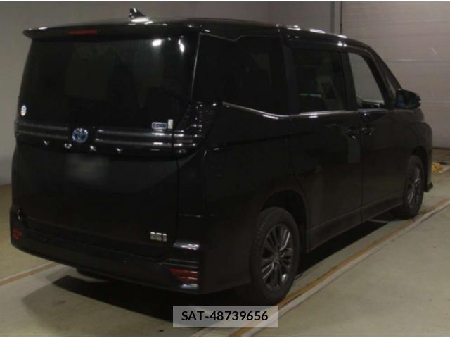 Toyota VOXY 2022-04 8650411-1