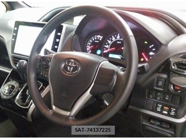 Toyota VOXY 2020-02 8650488-2