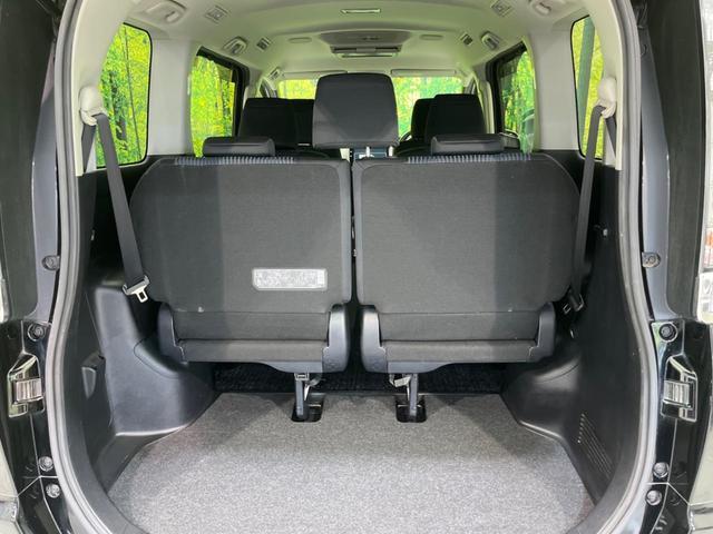 Toyota VOXY 2016-11 8650769-10