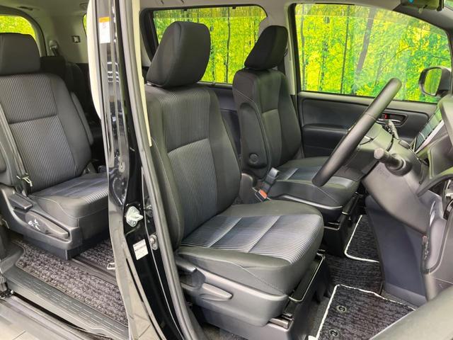 Toyota VOXY 2016-11 8650769-7