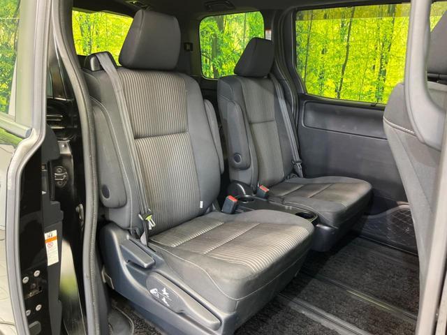 Toyota VOXY 2018-07 8650785-8